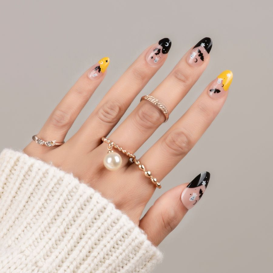 Y2 Bat Story Halloween oval nail