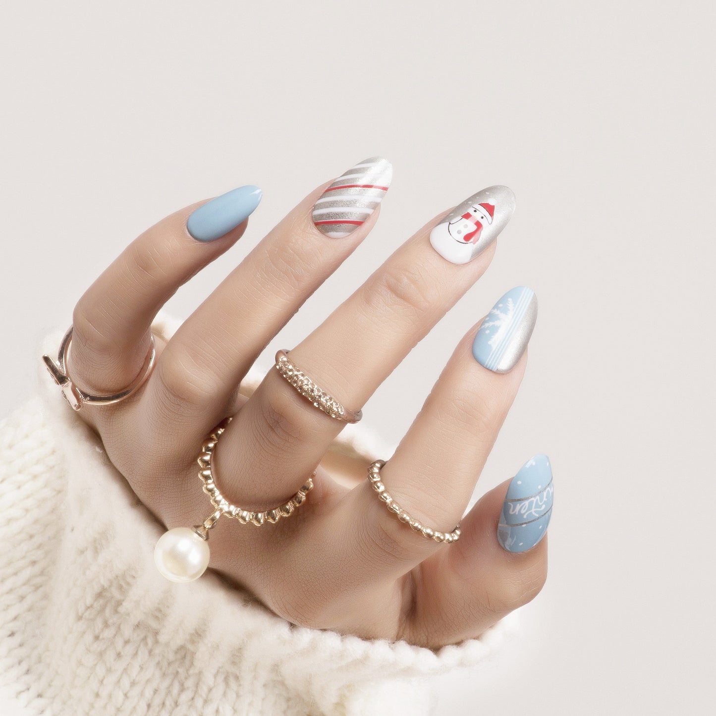 Y22 Snowman Grey Almond Nail