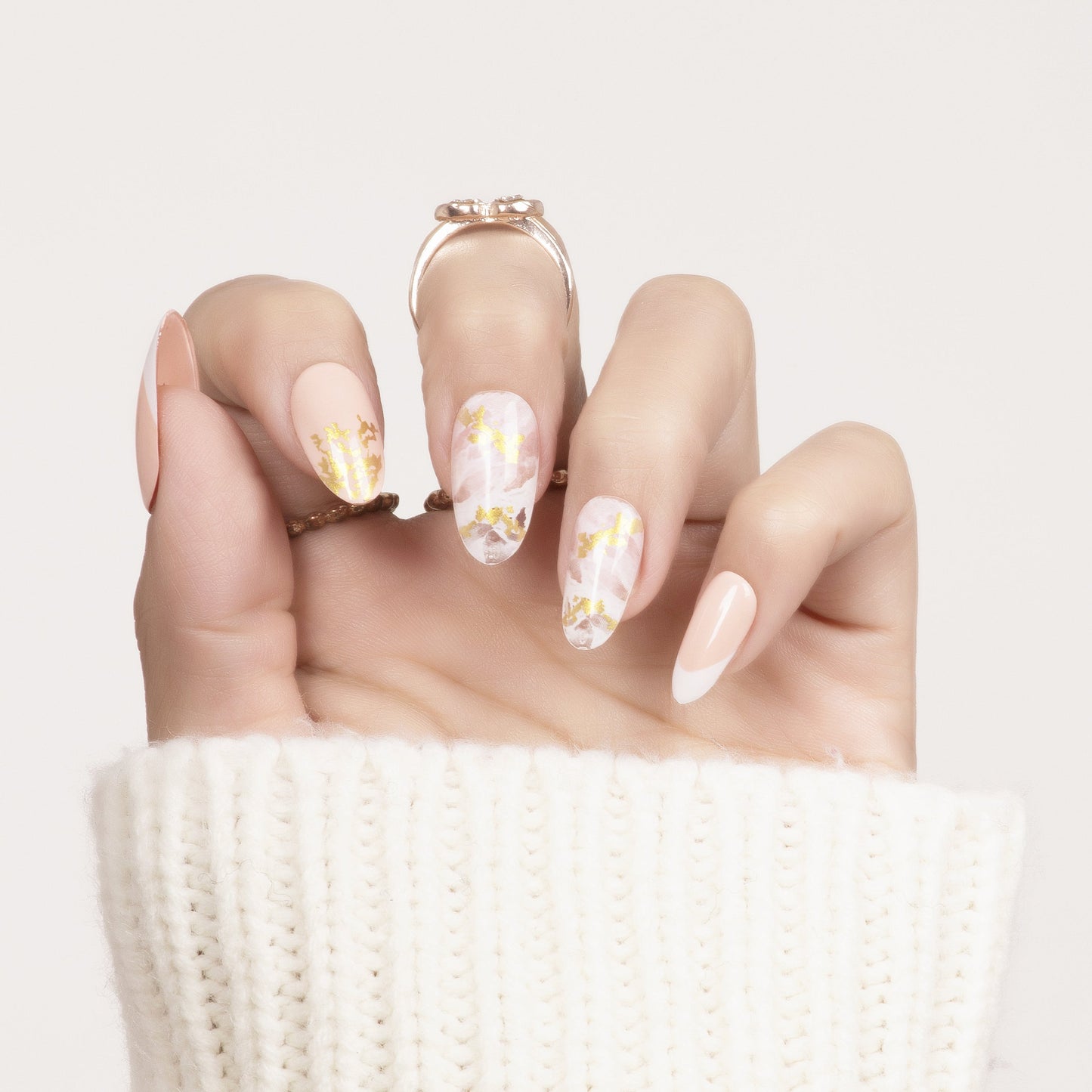 Y23 Ombre Golden French Tip Almond Nail