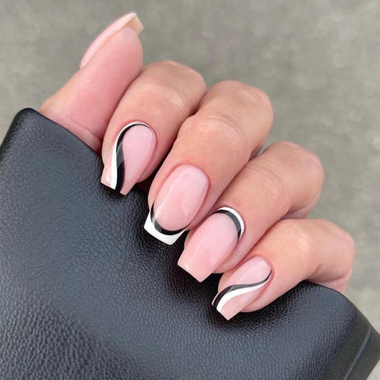 M26 Black and white swirl square nail