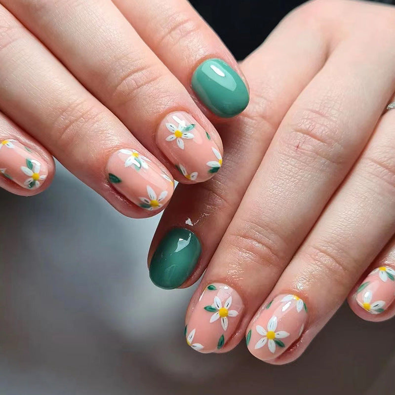 S28 Green Daisy Short Nail