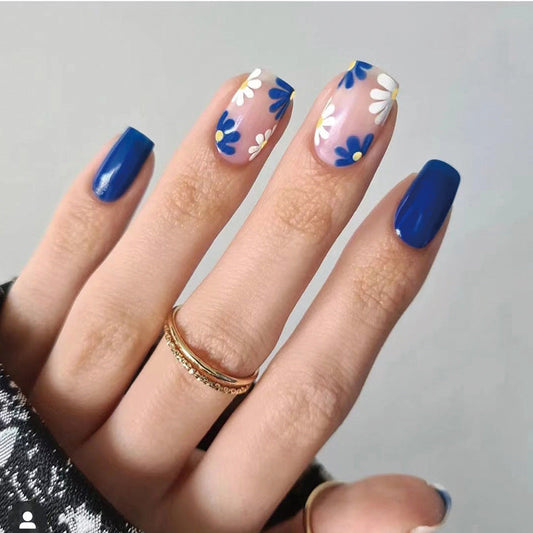 S42 Blue and white flower Short Nail
